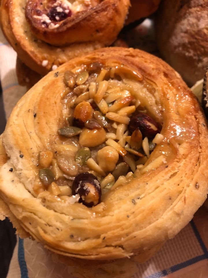 Pastries with nuts and seeds OLIO