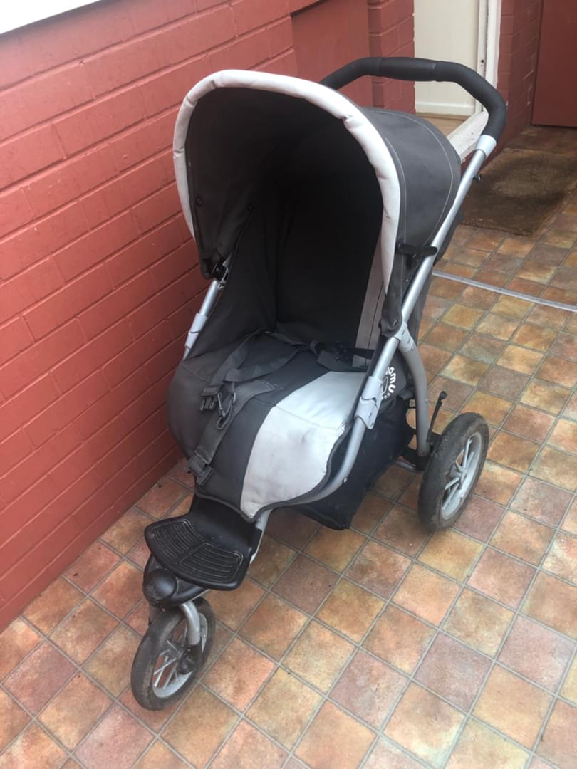 mamu pushchair