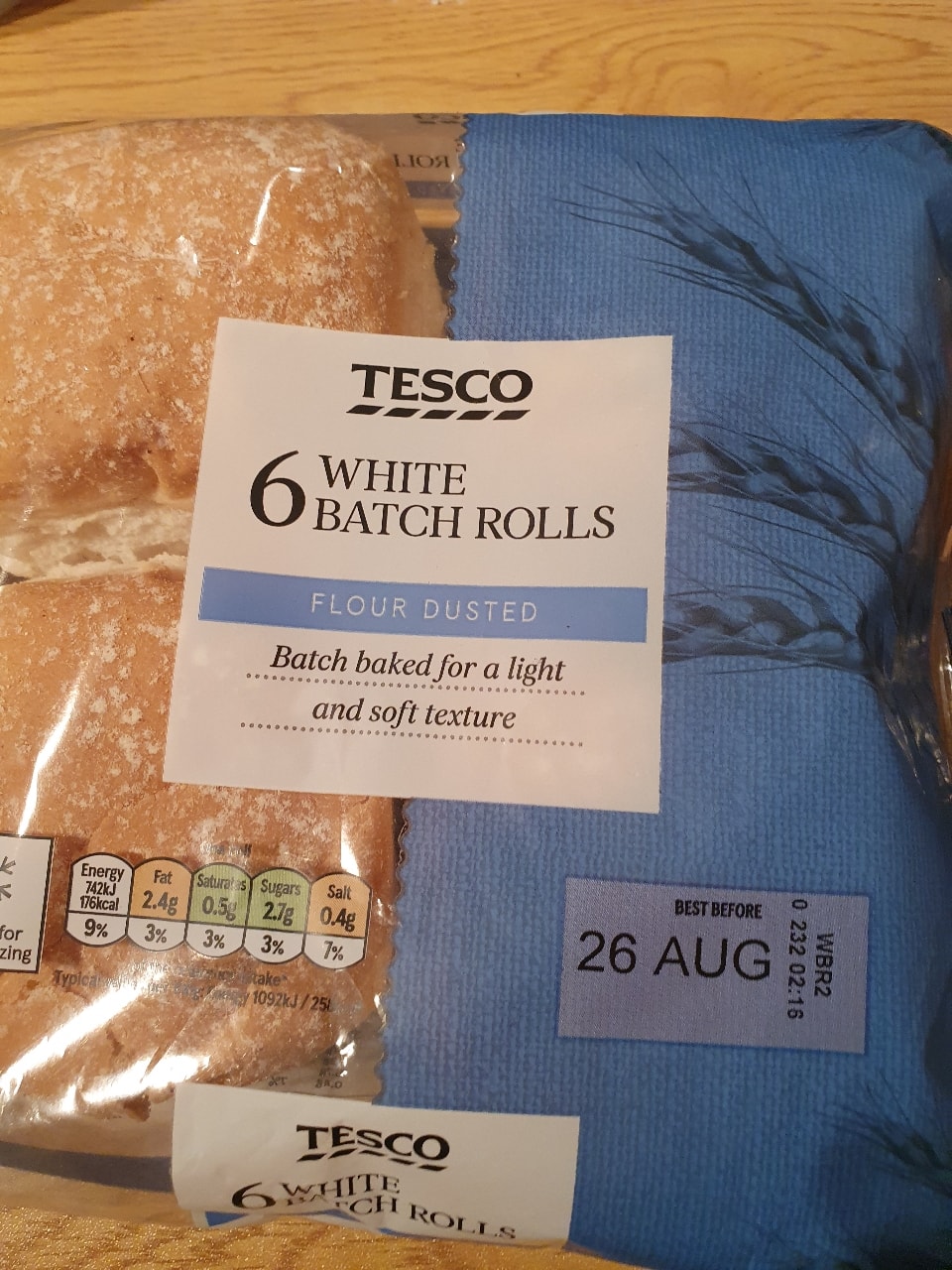 6 White Batch Rolls Kindly donated by Tesco OLIO