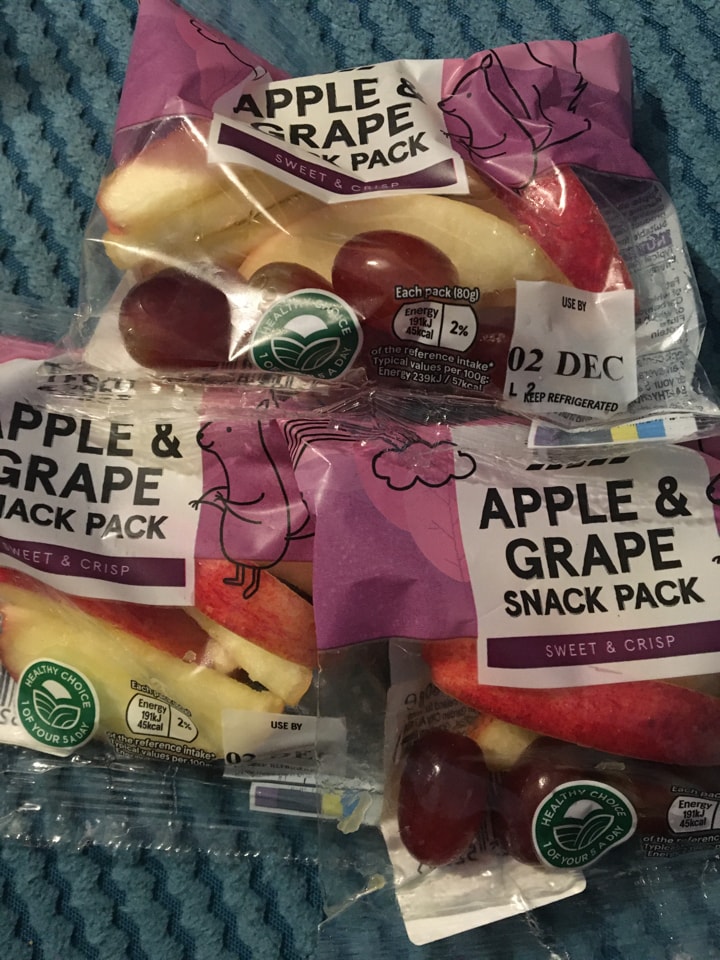 Apple and grape snack packs OLIO