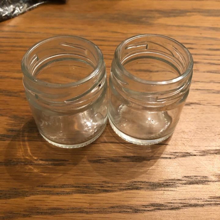 Very small glass jars OLIO