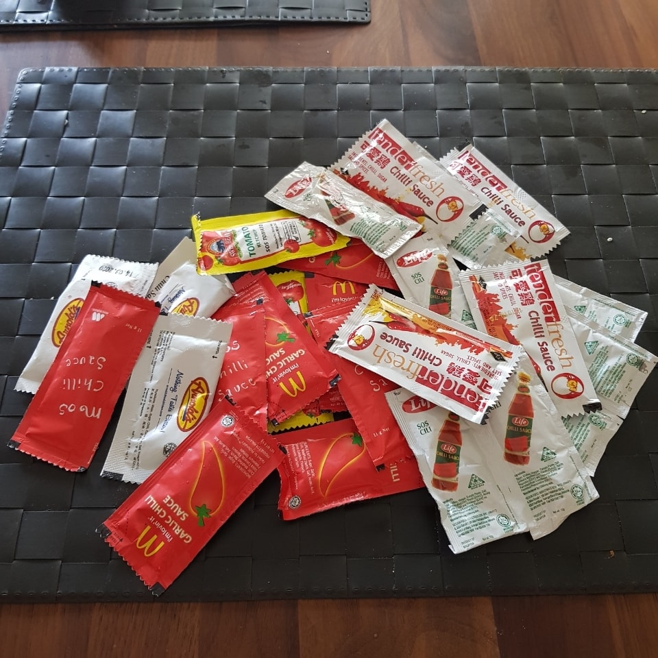 Chilli sauce packets OLIO