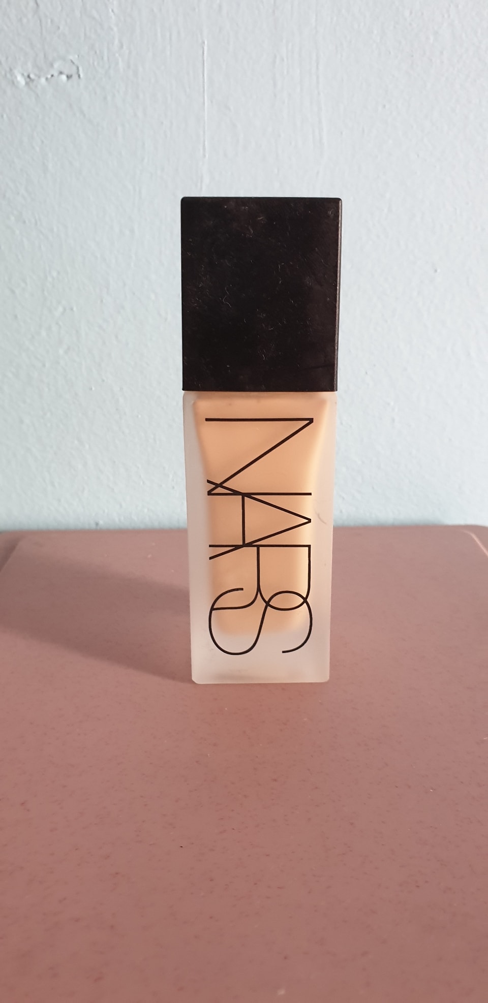 NARS liquid foundation OLIO