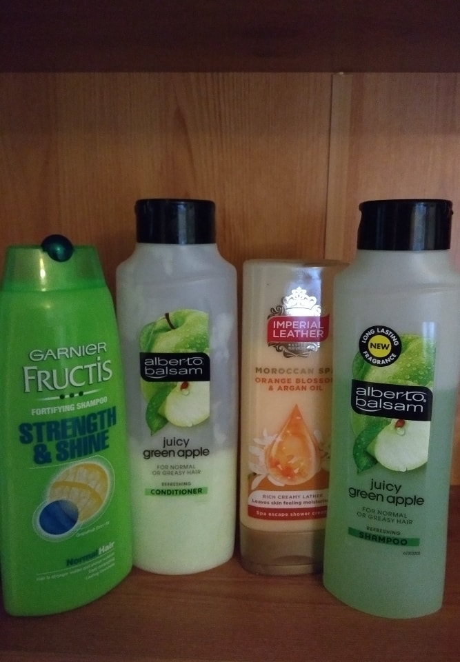 3 hair shampoos/conditioners and a body wash OLIO