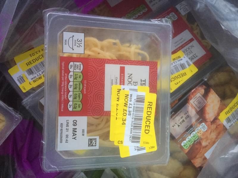 Tesco egg noodles x 4 OLIO