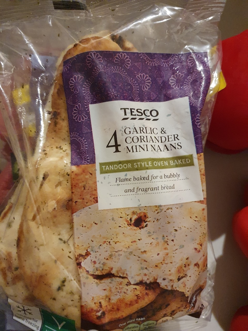 Tesco Garlic Cotiamder mini naan OLIO