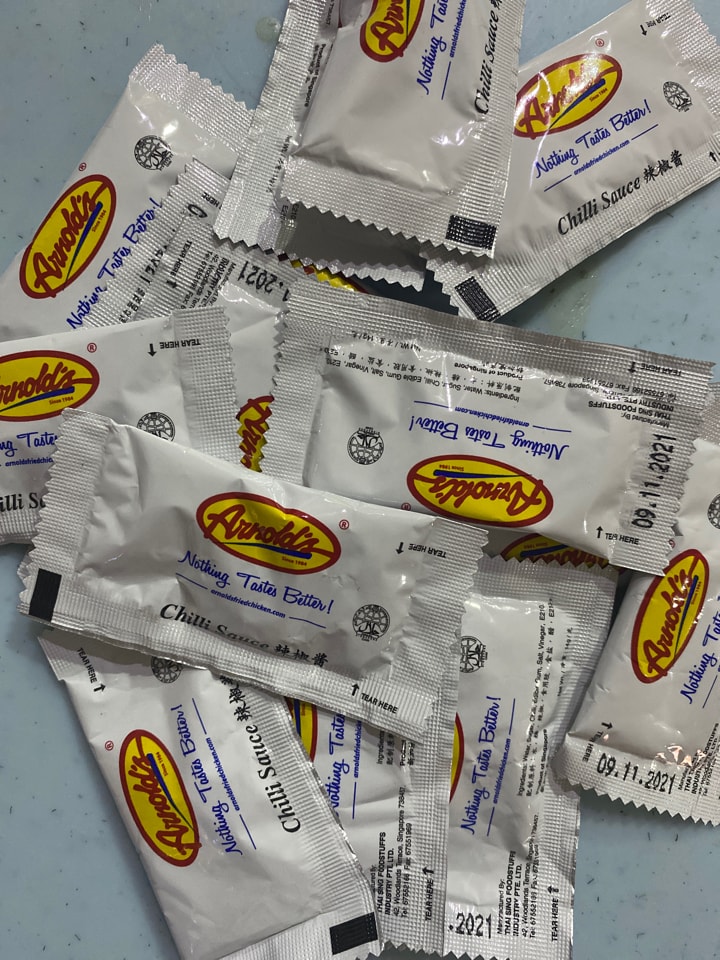 Chilli sauce packets OLIO