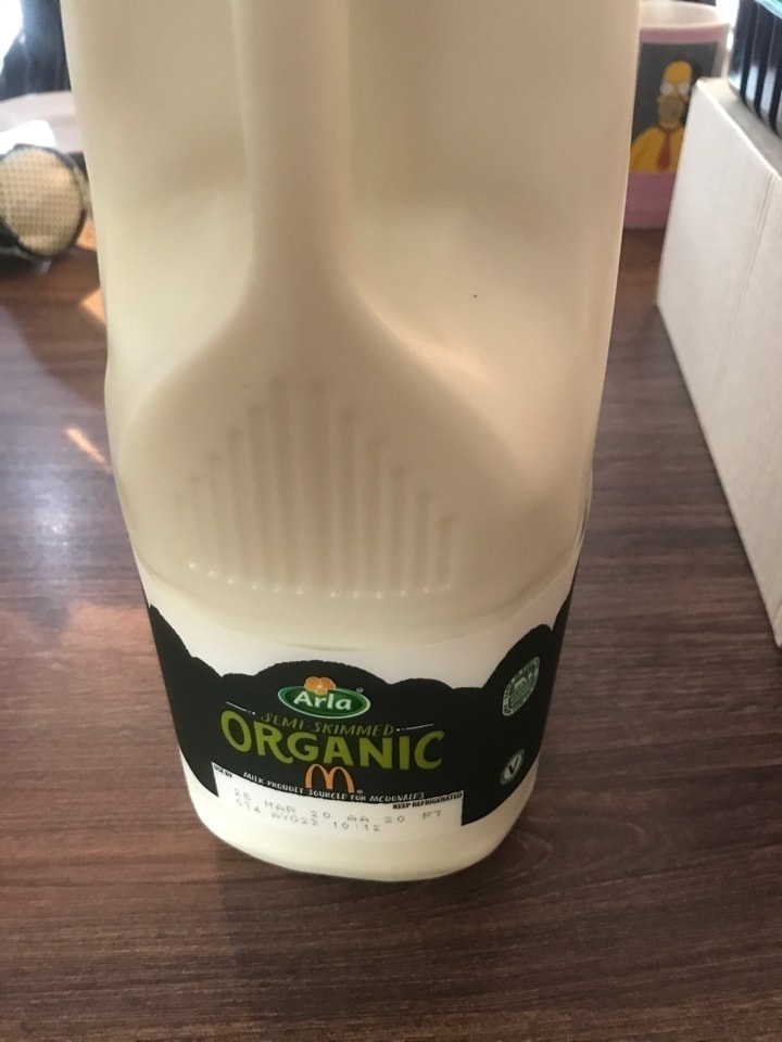 4 pint milk OLIO