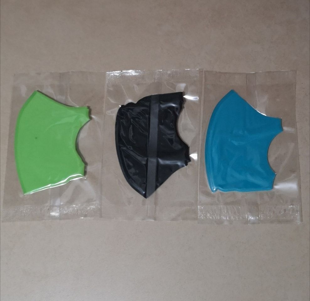 brand new vacuum sealed masks for kids OLIO