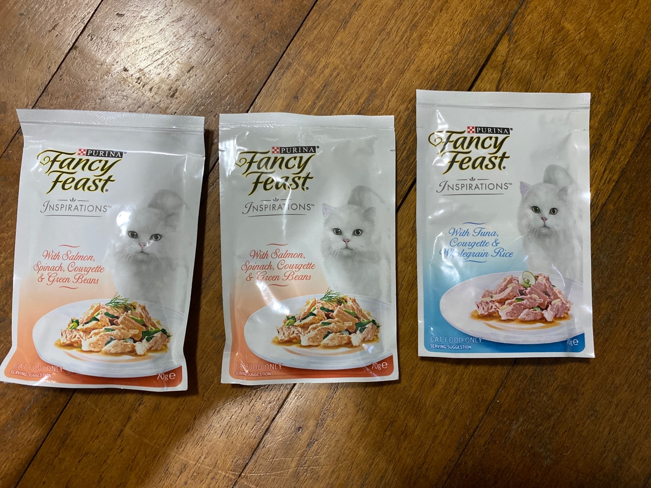 Cat Food Wet Food Pouches (Fancy Feast) OLIO