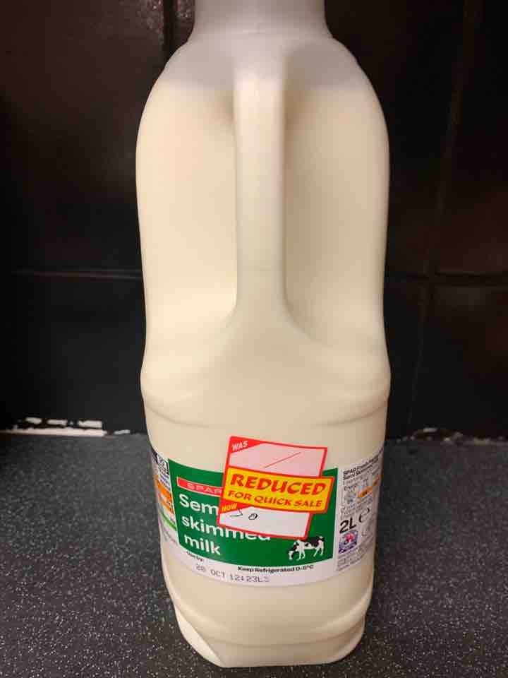 2 litres semi skimmed milk from eat 17 - OLIO