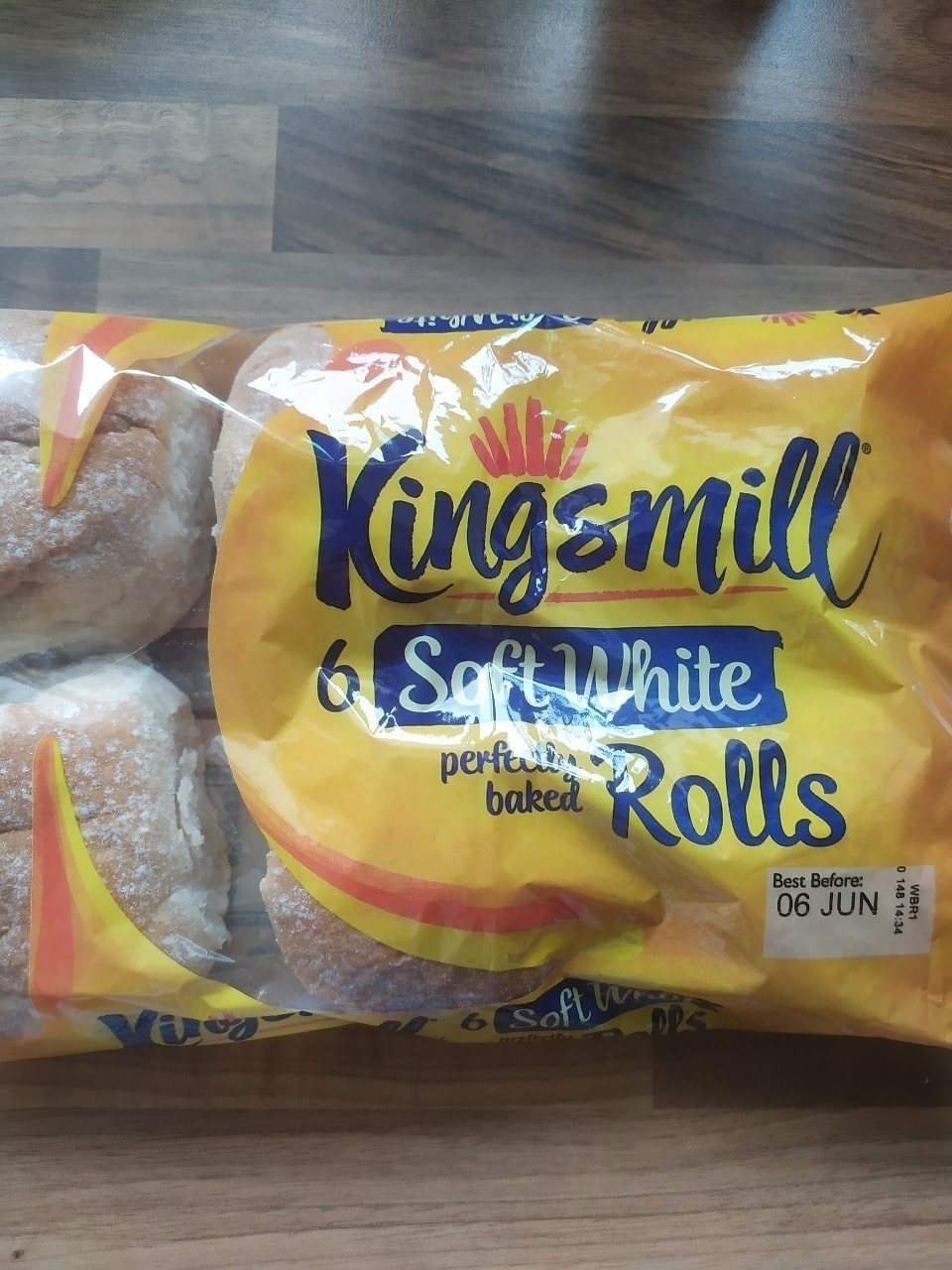 Kingsmill 6 soft white rolls OLIO