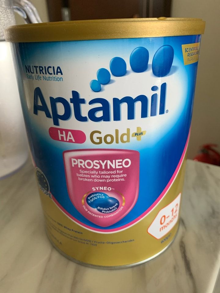 Infant milk powder (012 mths) 5 tubs to give away OLIO