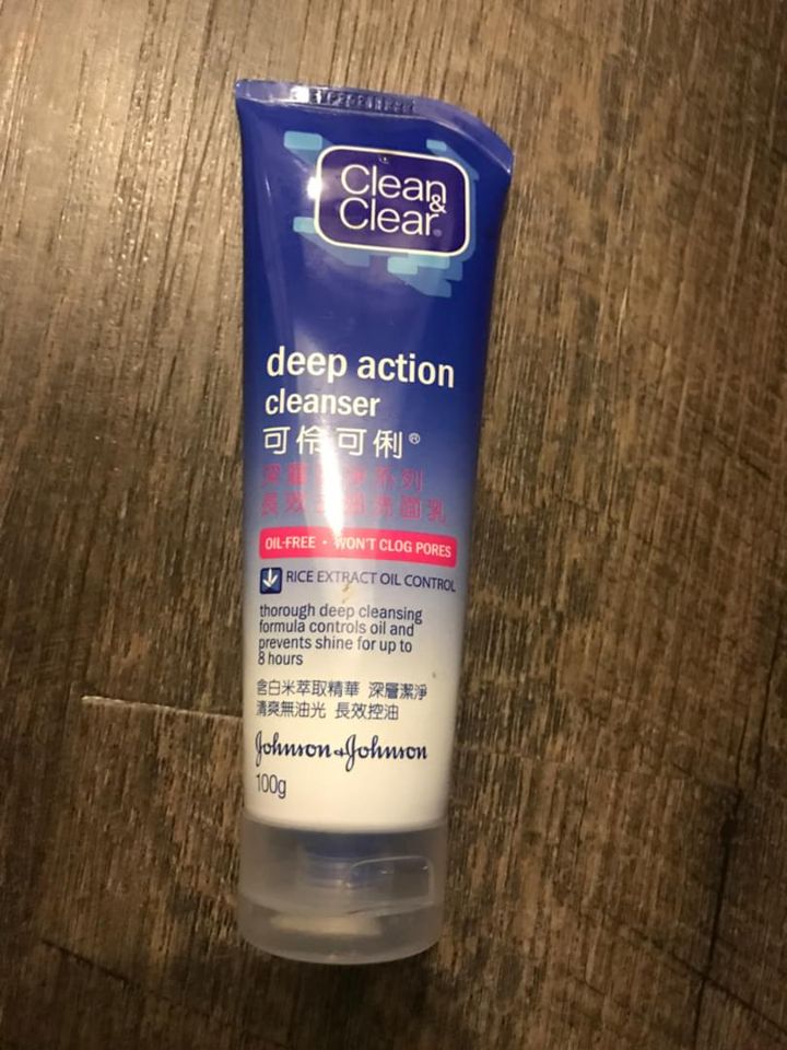 Exp 2021 Clean n clear face wash OLIO