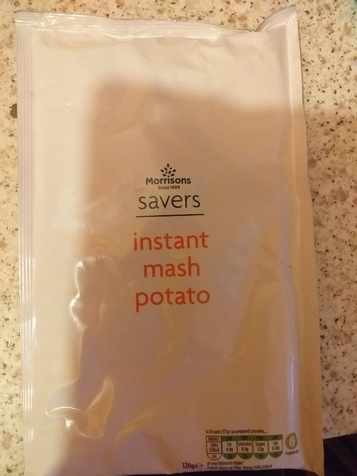 4 packets of instant Mash potatoe OLIO