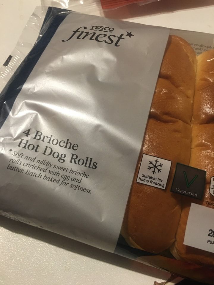 Tesco Finest 4 brioche hot dog rolls OLIO