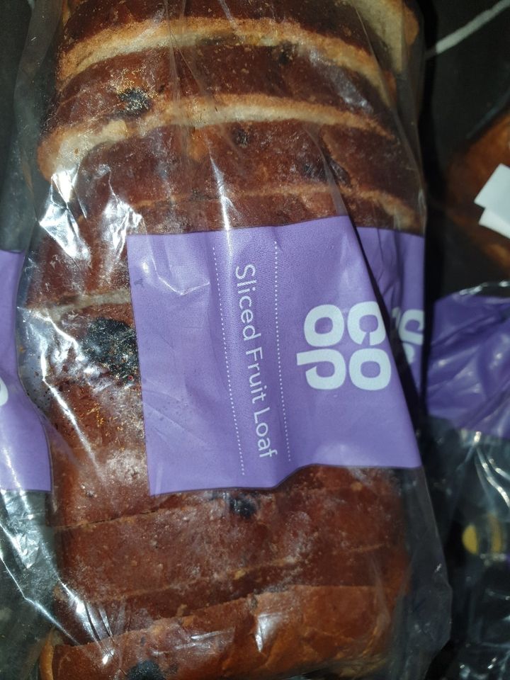 Sliced fruit loaf - OLIO