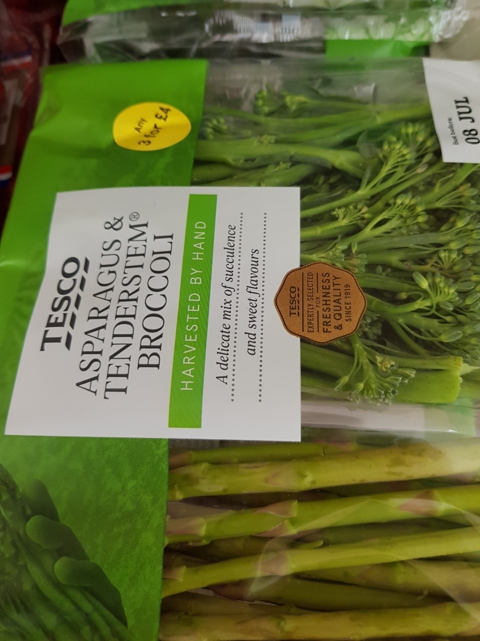 Asparagus and broccoli pack OLIO